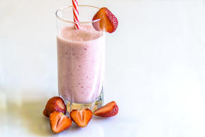 Smoothie with strawberries