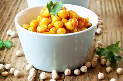 white bowl of chickpeas